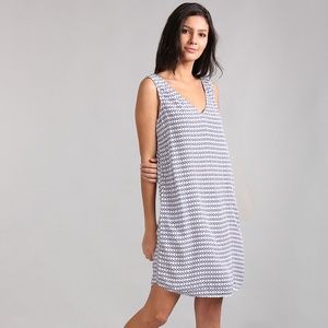 GAP Women's Sleeveless Shift Dress